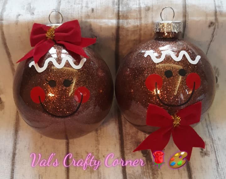 Gingerbread ornament set